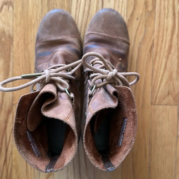 Sorel sz 8.5 Arrington Heeled Bootie matte cognac brown color minimal sole wear - Picture 5 of 8